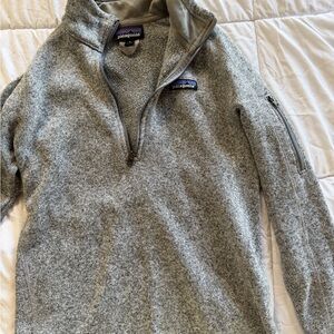 Patagonia Men’s Gray Half-Zip Fleece Pullover